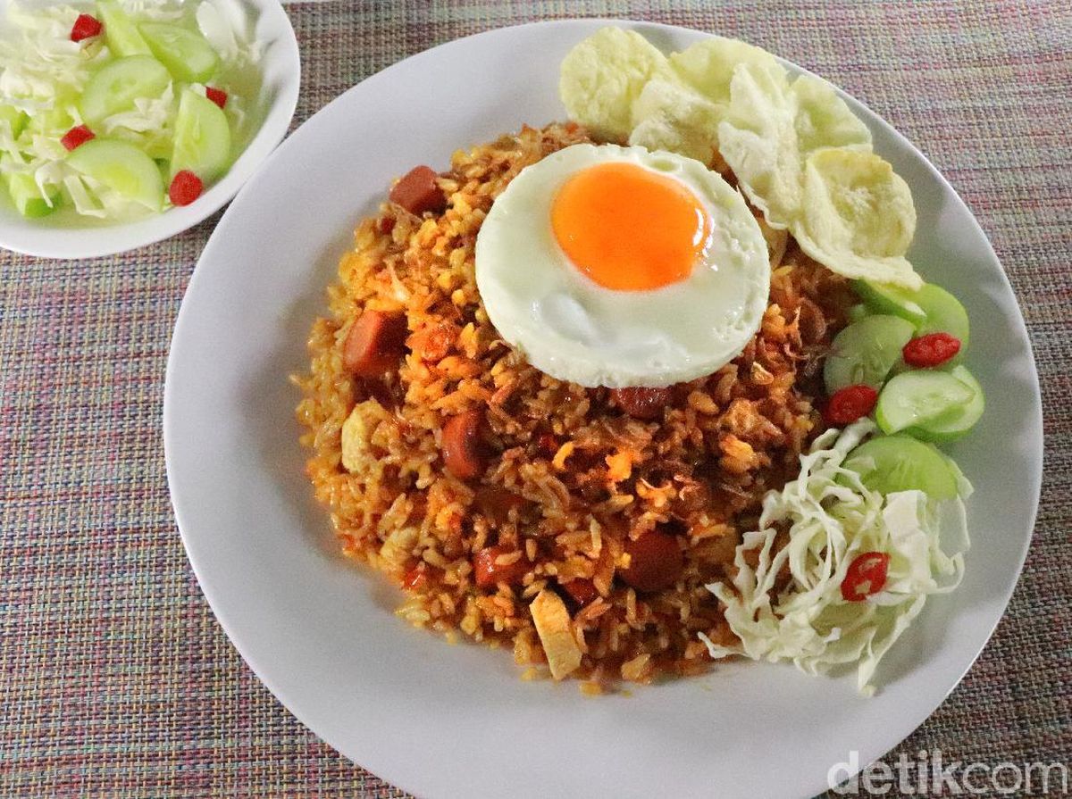 Nasi Goreng Sosis
